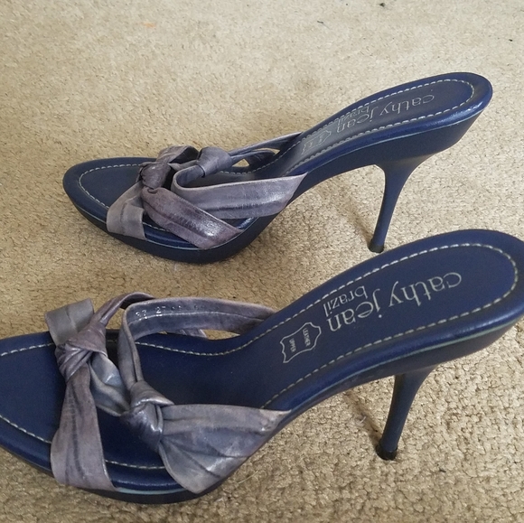 Blue and Gray Heels Cathy Jean Sandals Size 6 - Picture 5 of 9